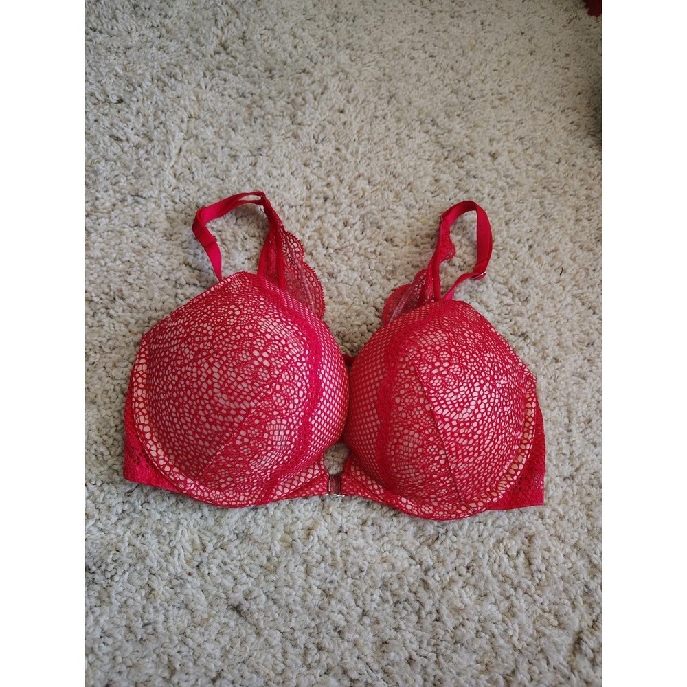 Victoria's Secret Red Sexy Push Up Bra 32C Plunge Bra Lace Racerback Front Close